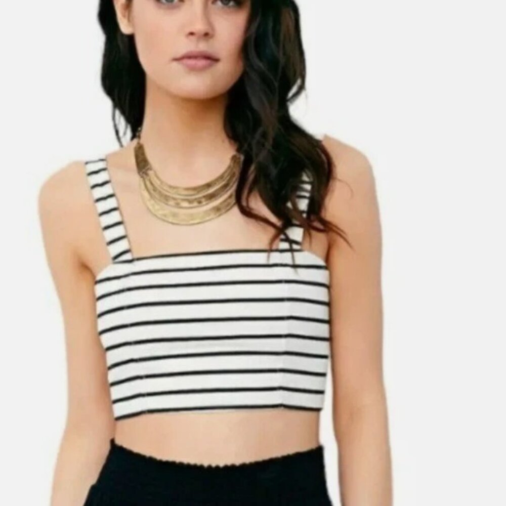 ECOTE Urban Outfitters Linen Blend Ivory & Black Linen Blend Cropped Top Size S